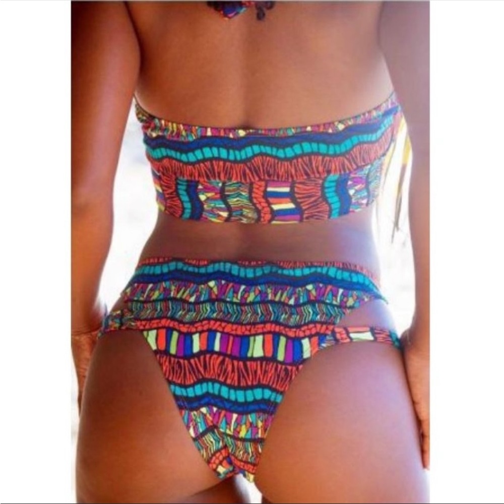High Neck Cut Out Bikini Set - Picture 2 of 4